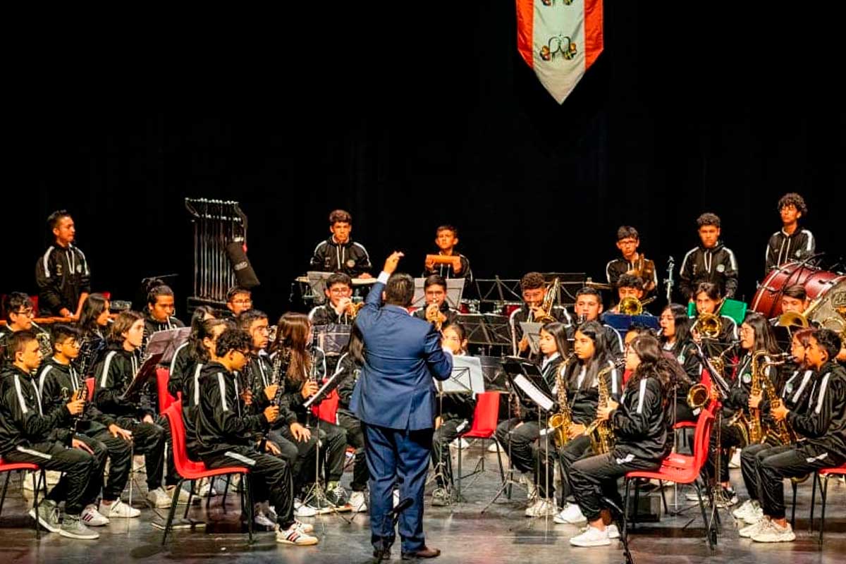 Banda sinfónica juvenil de Tibasosa gana importante concurso musical en Bélgica